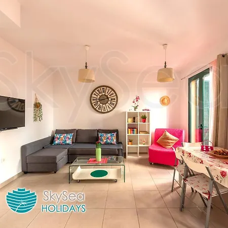 Skysea Holidays City Center Suites Malaga Exterior photo