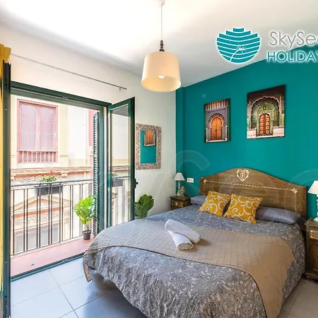 Skysea Holidays City Center Suites Malaga Exterior photo