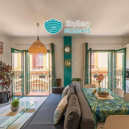 Skysea Holidays City Center Suites Malaga Exterior photo