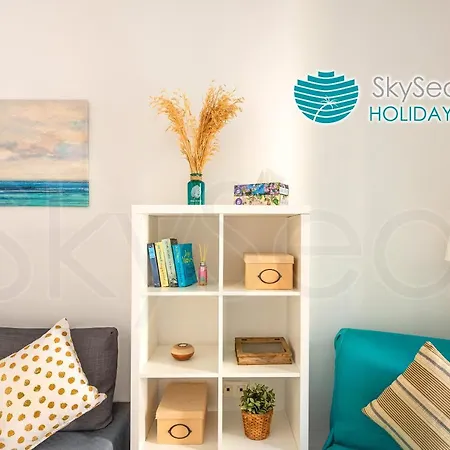 Skysea Holidays City Center Suites Malaga Exterior photo
