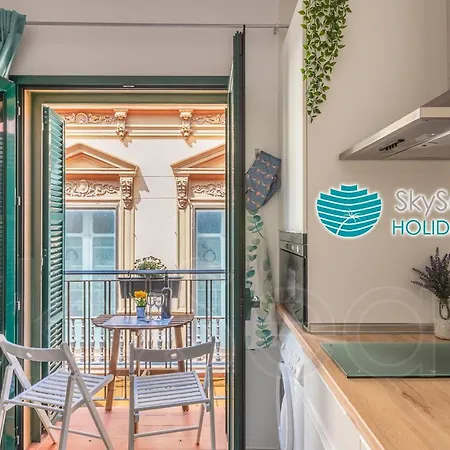 Skysea Holidays City Center Suites Malaga Exterior photo