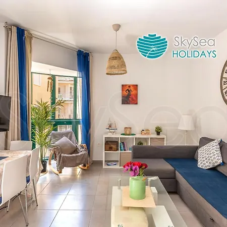 Skysea Holidays City Center Suites Malaga Exterior photo